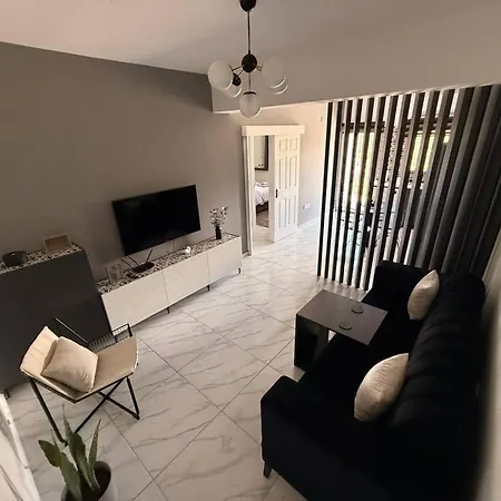 Serenity, Stylish Peaceful Apartmán Nikósie
